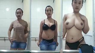 SPG Rokok Bugil Toket Sekel.